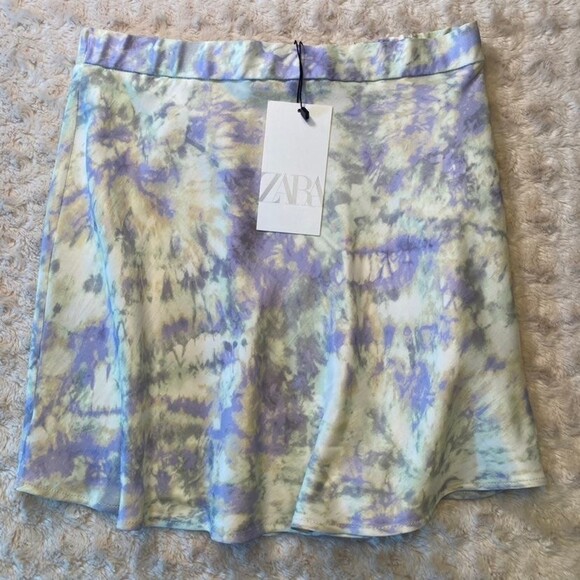 ZARA Floral Skirt NWT Size S (Bx 7) - Picture 4 of 8